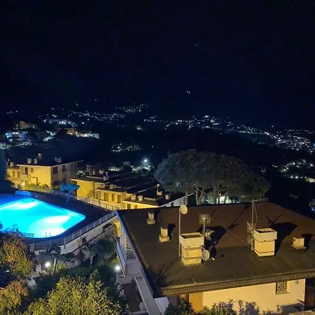 The Poet Bay - With Pool *