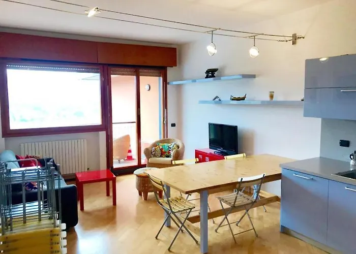 The Poet Bay - With Pool