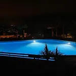 The Poet Bay - With Pool